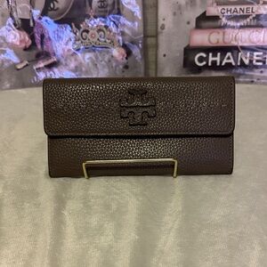 Tory Burch Taupe/Brown Pebble Leather Wallet EUC